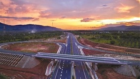 中企承建的金港高速通車試運營 柬埔寨進入“高速公路時代”（共建“一帶一路”）