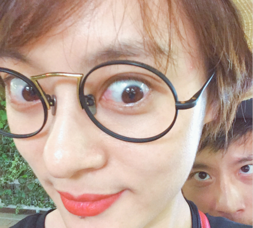 成功女人背后的男人 孙俪自拍邓超躲身后抢镜(图)