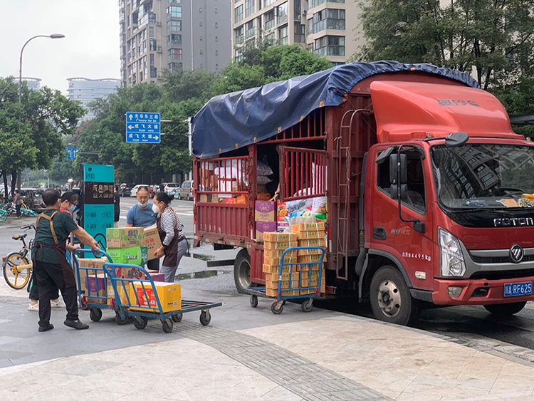 成都市有序恢复正常生产生活秩序_fororder_成都市青羊区蔡桥街道部分超市积极组织进货迎接解封