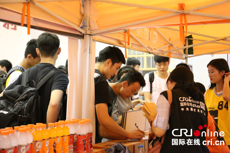 首届“丝路国际青少年篮球大奖赛”落幕