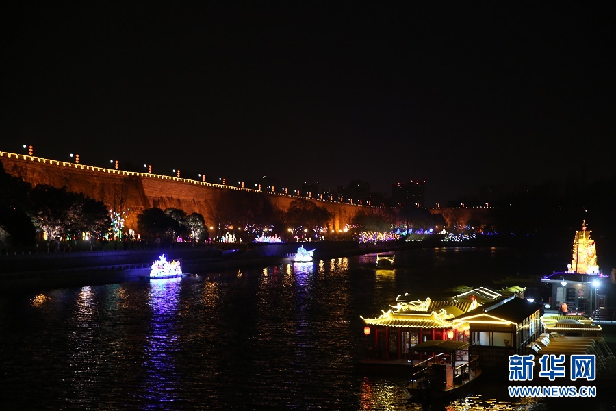 第32屆中國•秦淮燈會亮燈儀式舉行