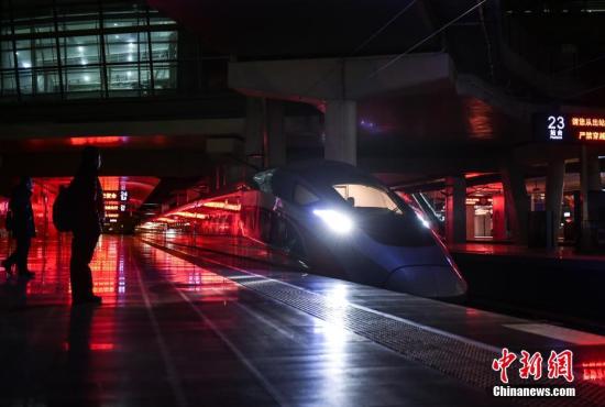 中國高鐵引領全球體驗“中國速度” 改變技術格局