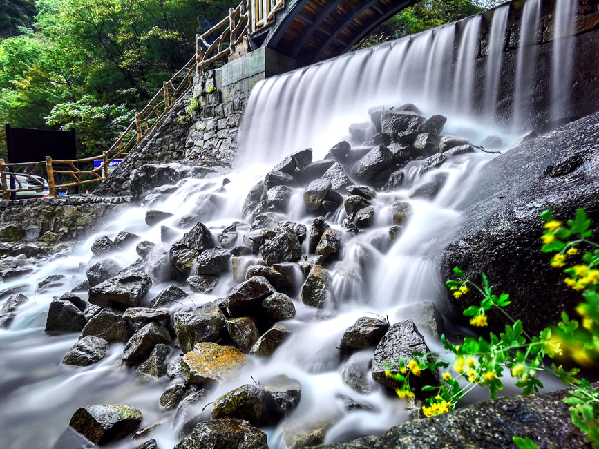 平頂山魯山：雨后堯山更妖嬈