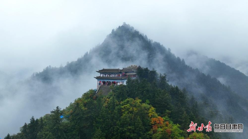 【轮播图】兰州：晚秋烟雨着墨色 兴隆美景醉山峦_fororder_1