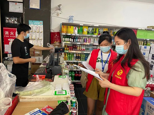 自贡高新区：落实“双报到” 履责第一线_fororder_志愿者工作现场