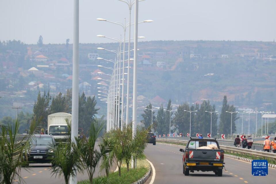 通訊：中企承建盧旺達新機場路疏解當地交通壓力