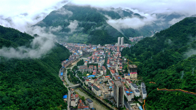 山林變綠都 富民興鄉村 安康市寧陜縣以生態經濟引領鄉村振興觀察_fororder_寧陜縣城。寧陜縣鄉村振興局供圖