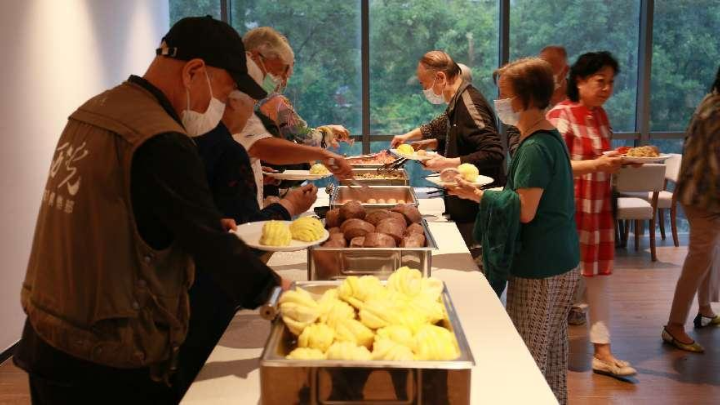 西安饮食首家社区老年食堂开业 老人尽享家门口的幸福“食”光_fororder_图片7