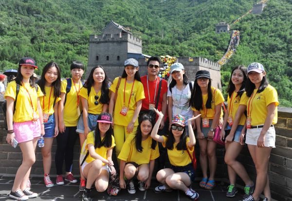 美媒:中国让海外华裔青少年免费"寻根" 改变其偏见