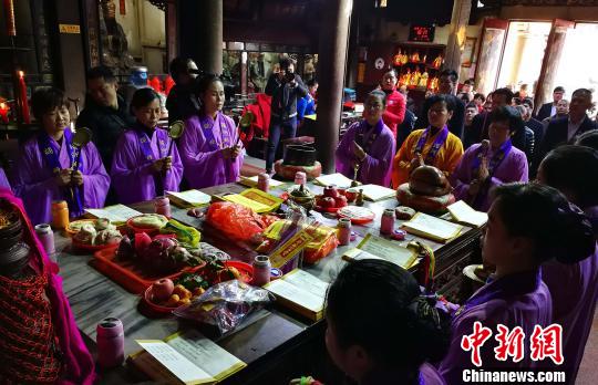 湄洲妈祖祖庙为台湾花莲地震灾区诵经祈安义捐