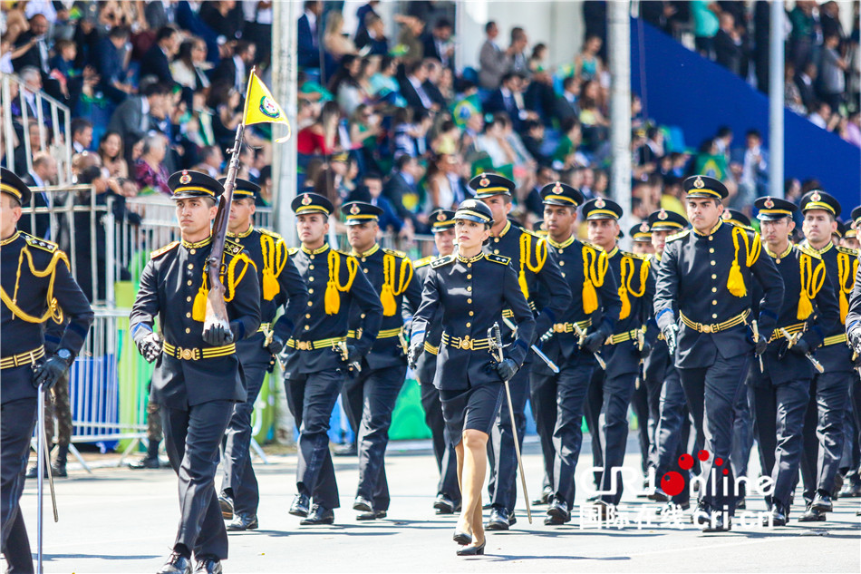巴西举行独立日阅兵仪式(组图)