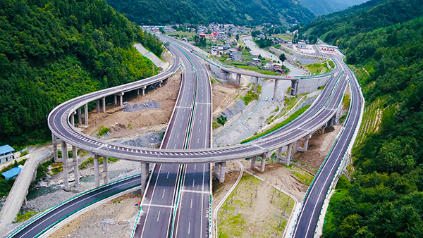 广元至平武高速公路青川段通车 川北进出九寨沟将迎来最便捷通道_fororder_广元至平武高速公路青川段-供图-四川省交通运输厅