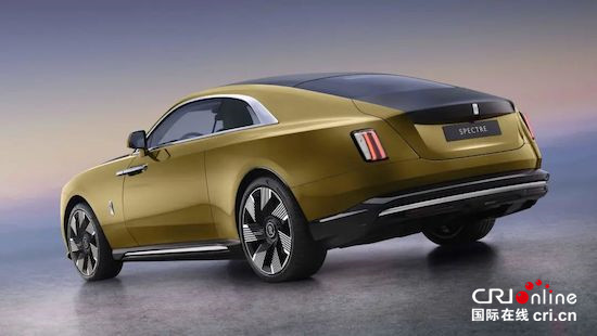 劳斯莱斯发布首款纯电动车“闪灵”_fororder_image003