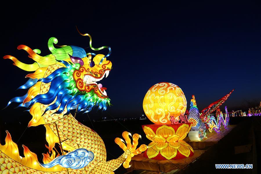 Lanterns enhance China's Spring Festival atmosphere