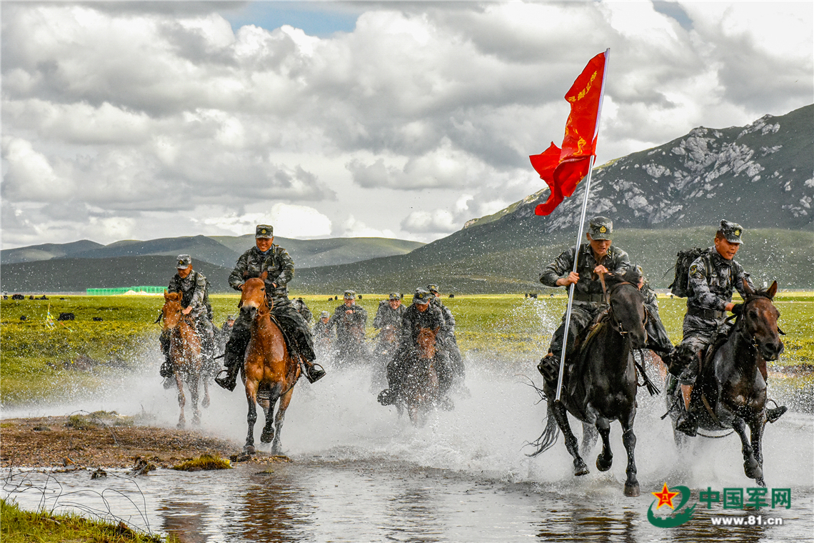 骑兵冲锋 壁纸图片