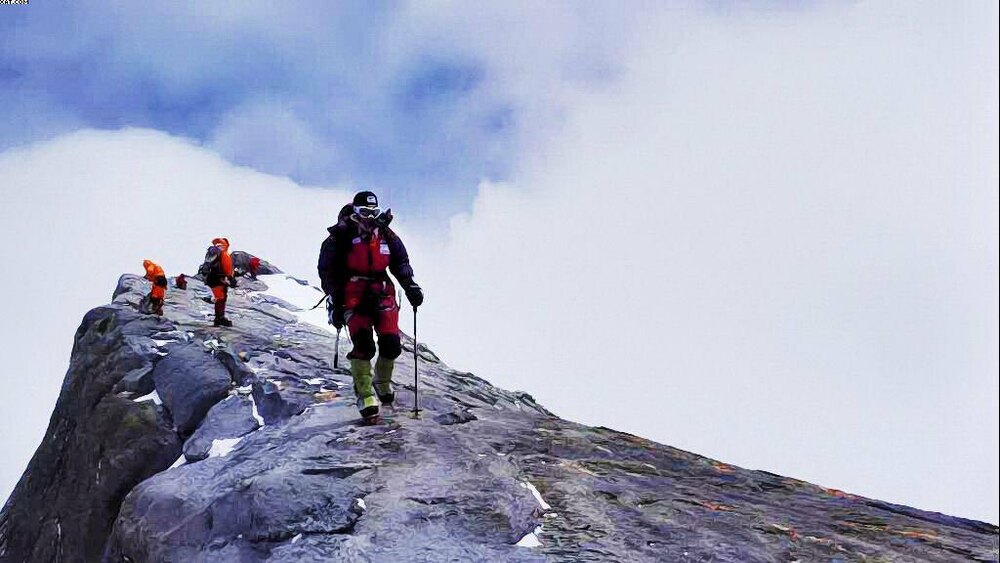 हिउँले ढाकेका नेपालका हिमाल