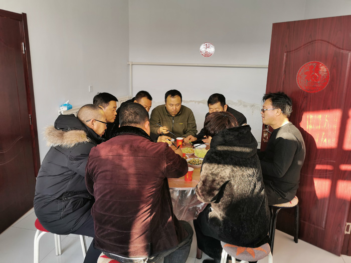 फार्मस्टेबाट सी याउ थौ गाउँ धनी हुँदै