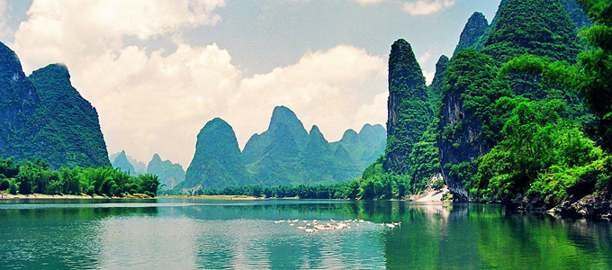 क्वी लीनको प्राकृतिक दृश्य