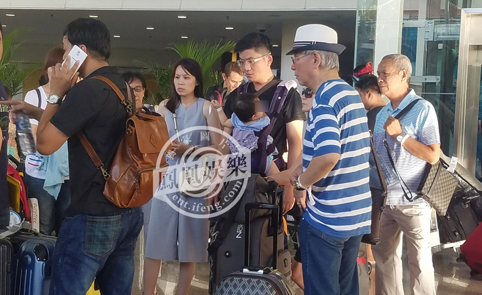 霍心大婚在即:舒淇千里送甜甜圈 霍建华帅哥哥抵达巴厘岛