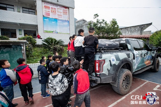 跨圈层玩转皮卡 福特F-150猛禽带给你说走就走的旅行_fororder_image007