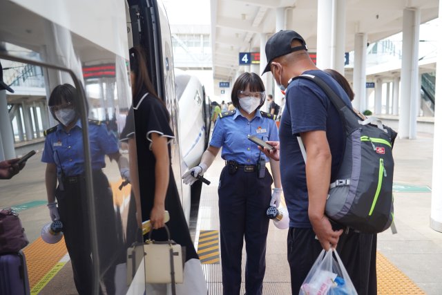 雲南鐵路多措並舉服務國慶黃金周 日均開行列車約140對