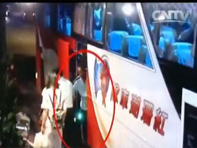 台湾游览车事故调查:疑点增多 司机所在公司难辞其咎 台湾游览车事故调查:疑点增多 司机所在公司难辞其咎