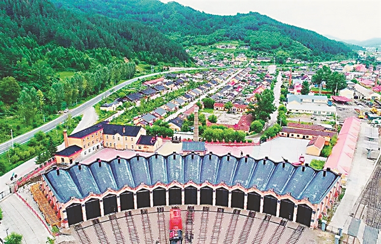 虎峰岭下的老镇新韵