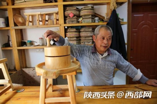 （转载）老木匠新岗位：带着老伴作坊小镇展示木工技艺