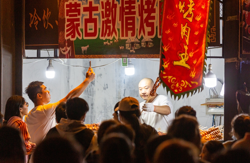 河南安阳：新“夜”态带火乡村游