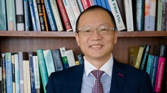 香港大学经管学院副院长：房育辉