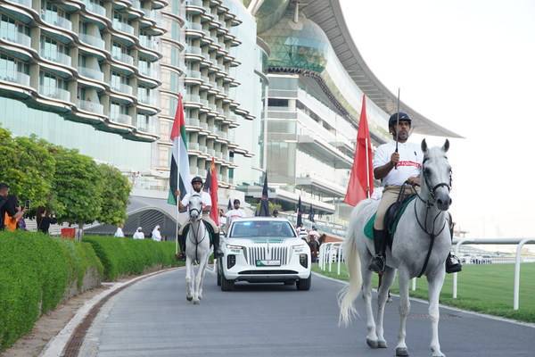 中国红旗汽车入驻迪拜警方车队