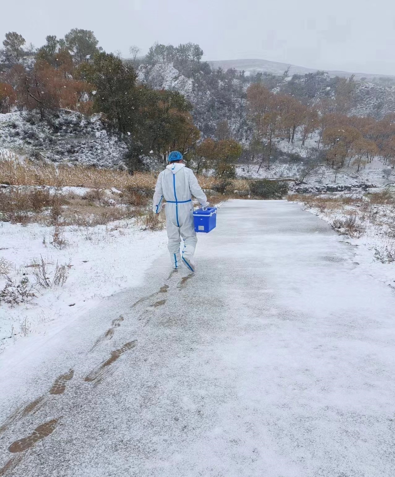 内蒙古呼和浩特：不惧风雪 抗疫必胜！_fororder_7