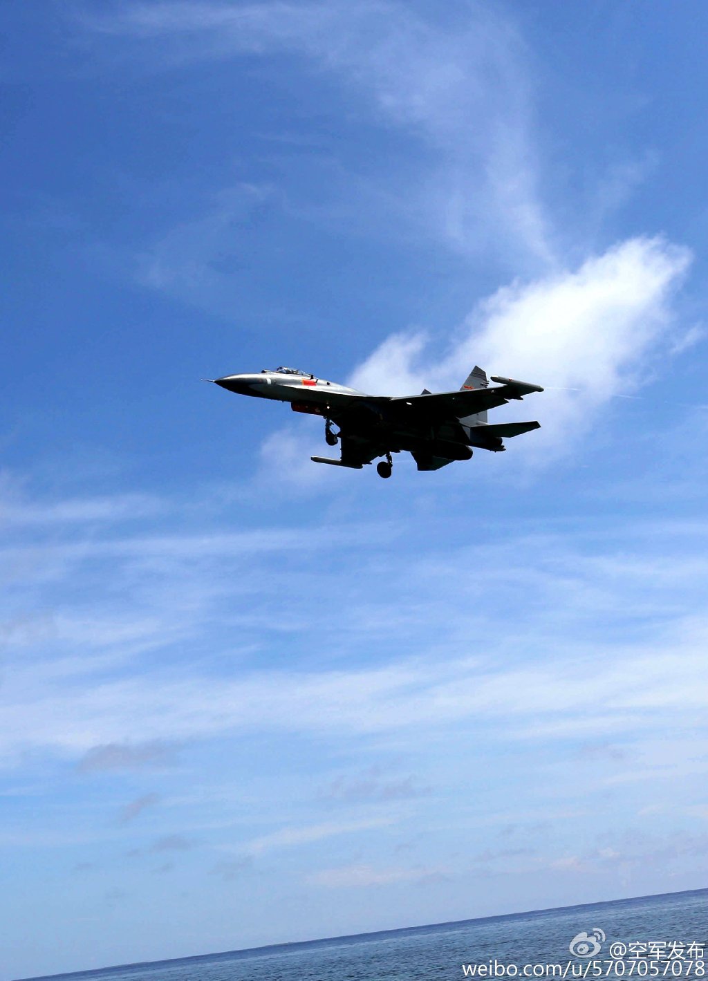 中国空军发布八一大练兵猛照