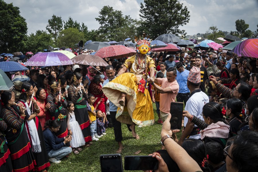 Asia Album: Celebrations of Festival of Rudrayani in Nepal_fororder_9