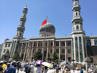 中外記者探訪東關清真大寺 感受主麻日禮拜(組圖)