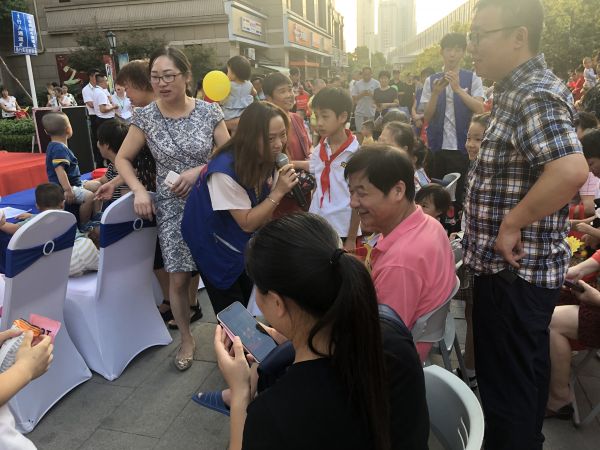 垃圾分類“融入”中秋佳節 別樣中秋納涼晚會獲市民好評