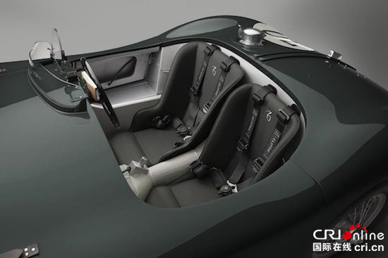 捷豹路虎经典车中心发布两款捷豹C-type 70周年专属定制车型_fororder_image002