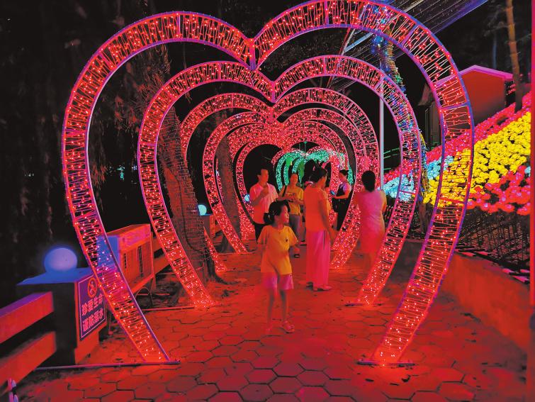 西关夜市开市 南宁又多一条网红街