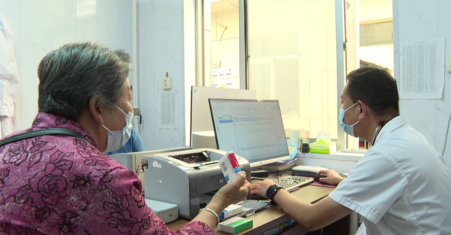 榆林府谷：让百姓看得上病 看得起病_fororder_图片5