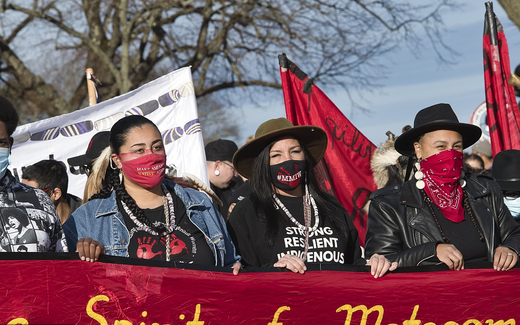 美洲原住民揭露美政府寄宿学校“黑暗史”：曾对原住民进行种族灭绝