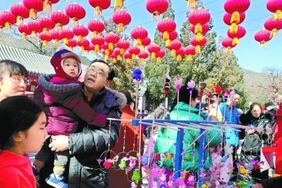 北京地坛龙潭庙会五天迎客超170万人次