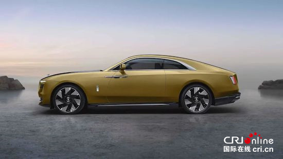 劳斯莱斯发布首款纯电动车“闪灵”_fororder_image002