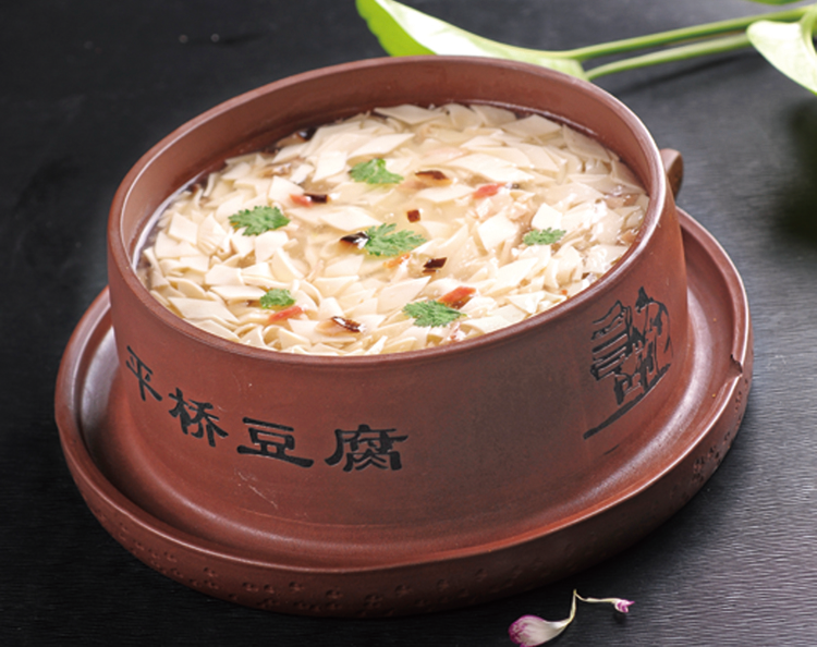 Tasting Huaiyang Cuisine along the Canal in Huai'an: Pingqiao Tofu Soup—a Masterpiece of Skillful Cooks_fororder_01