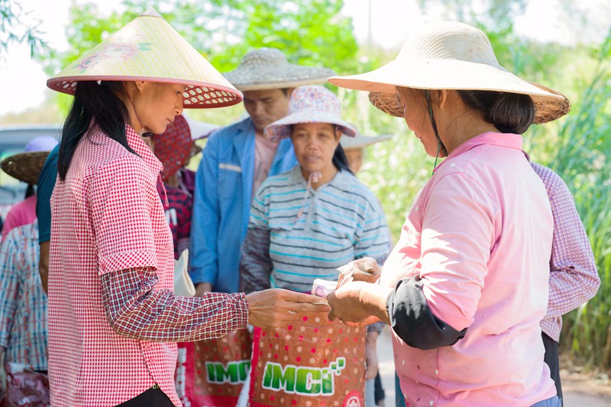 广西桂平：金秋十月 正是辣椒“当红”时