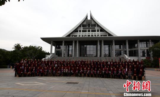 廈門大學(xué)恢復(fù)高考后首批大學(xué)生回母?！爸饓?mèng)”