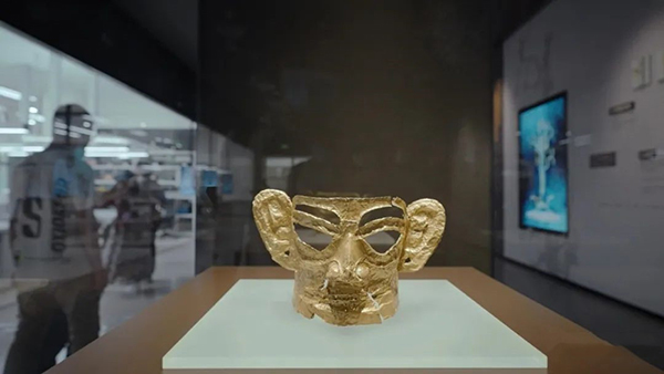 非凡十年·广汉答卷：全域旅游绘就文旅发展新篇章_fororder_三星堆博物馆馆内文物-(3)
