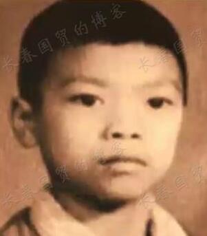 组图：冯小刚青涩旧照曝光 满满文艺青年范儿_娱乐_腾讯网