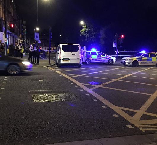 一持刀男子在伦敦拉塞尔广场发动袭击 致1死6伤