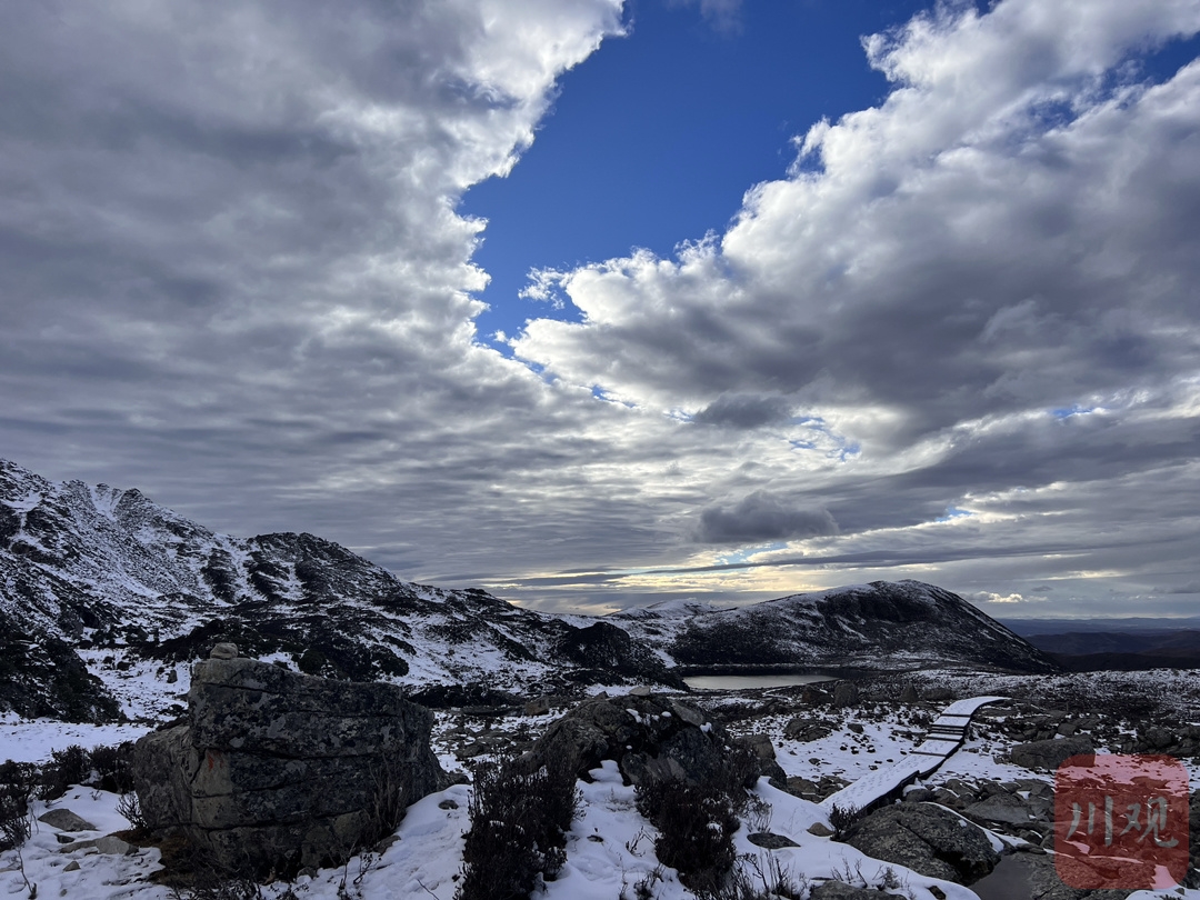 （轉載）紅原下雪啦！來看雪瑪格勒冰川遺跡的“銀色仙境”