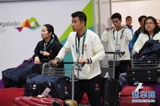 中国香港代表团抵达里约